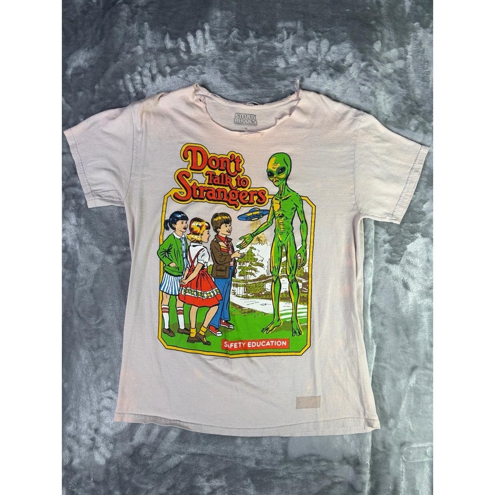 Steven Rhodes Don't Talk To Strangers Tshirt M Unisex